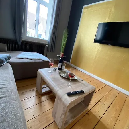 Apartment Altbautraum In Historischem Altbau Aus 1860