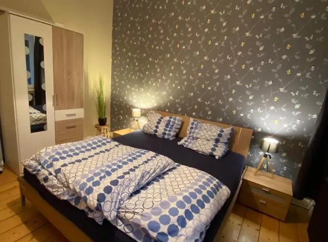 アパート Altbautraum In Historischem Altbau Aus 1860 エムデン